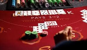 Antarmuka aplikasi mobile ugarena777 untuk permainan slot dan kasino langsung